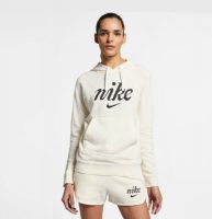 24€ le sweat à capuche Nike pour femmes
