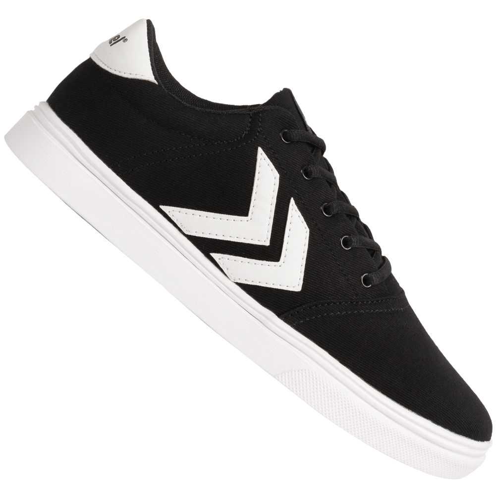 Chaussures Hummel entre  19.99€ et 22.99€ sur SportOutlet