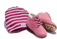 Bon plan cadeau de naissance filles :17.5€ l’ensemble timberland Bonnet + chaussons cuir
