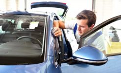 Paris : lavage auto à la main à partir de 14€ !